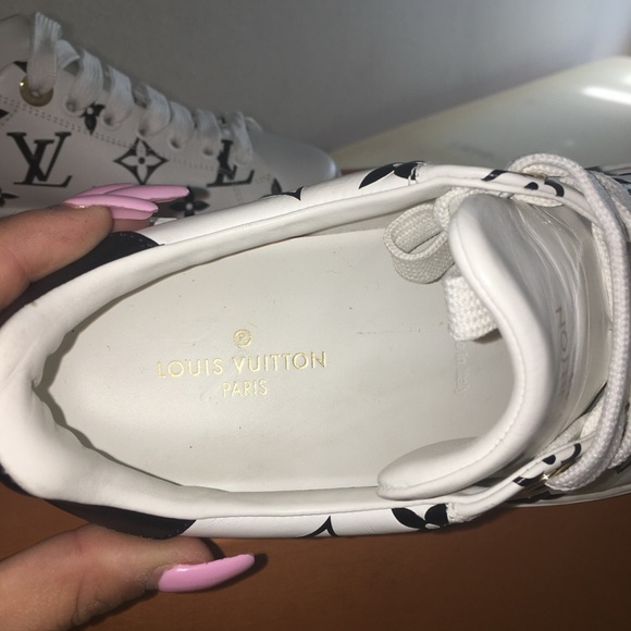 Louis Vuitton Time out sneakers size 36 woman’s - Picture 4 of 7
